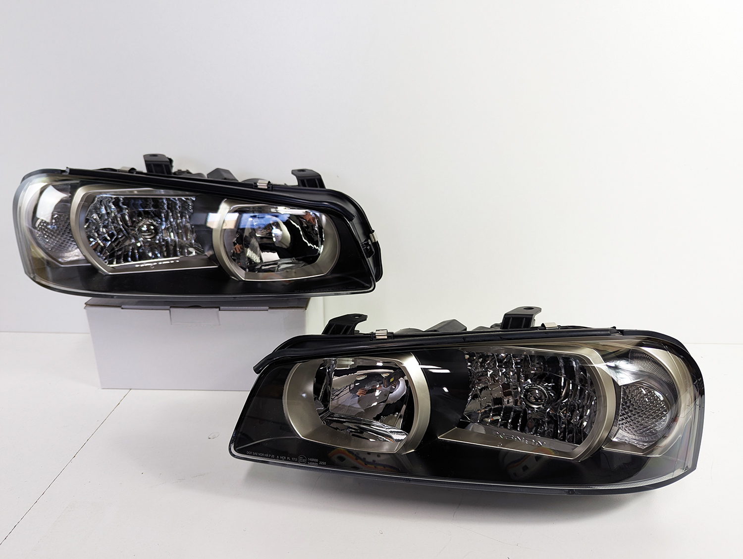 bnr34 gtr r34 oe style headlights for 1998 2001 nissan skyline r34 gtt gtr